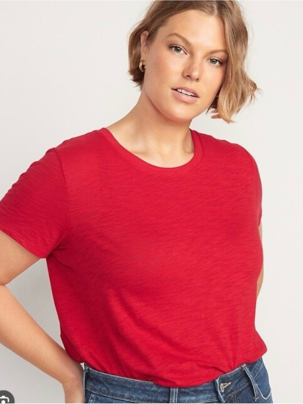 Old Navy Women's Short Sleeve Crewneck Tee in Red